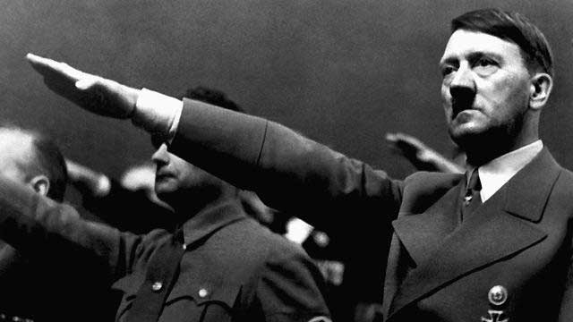 آدولف هیتلر با داشتن باورهای نژاد پرستانه، میلیون ها نفر انسان بیگناه را به قتل رساند، نژاد پرستی و اینکه کسی گمان کند به دلیل نژادش و یا رنگ پوستش از شخص دیگری بهتر و والاتر است، دیوانگی محض است.