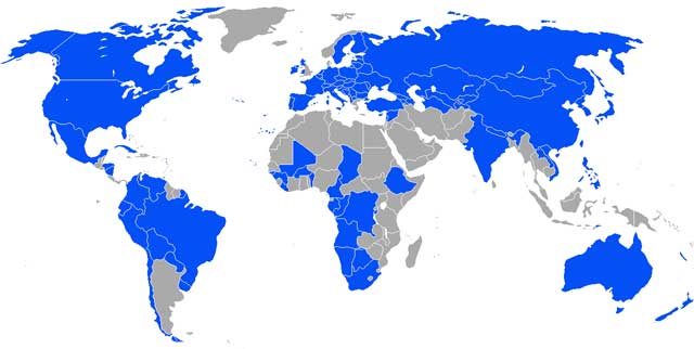 فرتور کشورهای سکولار را با رنگ آبی نشان می دهد. چون نیک بنگریم، بیشتر کشورهای پیشرفته و یا در حال پیشرفت سکولار می باشند. این در حالی است که تمامی کشورهای فلک زده که ملتی رنجور و بینوا دارند، سکولار نبوده و دارای حکومت های مذهبی می باشند.