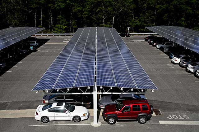 گرفتن الکتریسته از نور  خورشید حتی روی یک پارکینگ مانند نیو جرسی  در آمریکا  نیزکاری شدنی و کم هزینه است. همان گونه که در پشت بامها نیز می توان چنین روشی را پیاده کرد.
