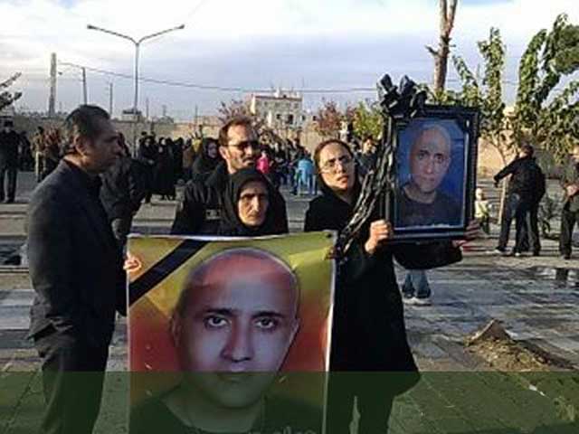 یاد قهرمان دلاور و آزادیخواه، ستار بهشتی همانند صدها جان باختگان دیگر، در راه دموکراسی و سربلندی میهن عزیزمان هرگز فراموش نمی شود. یادشان گرامی باد.