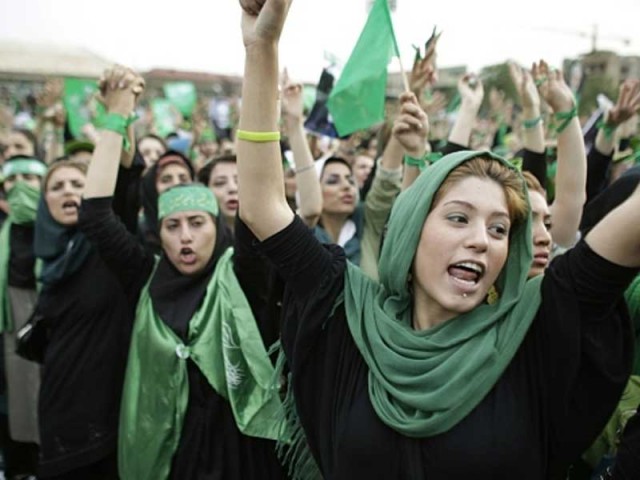 جنبش زنان در ایران، و ایستادگی اشان در برابر ظلم و زن ستیزی رژیم مایه افتخار و مباهات است.