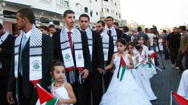 این ازدواج کیلویی در غزه با کودکان خردسال با رهنمودی از ازدواج پیامبر اسلام است. در ایران ازدواج های کیلویی از برکت اسلام راستین زیاد دیده شده، ولی ما تصویری آنها در اختیار نداریم.