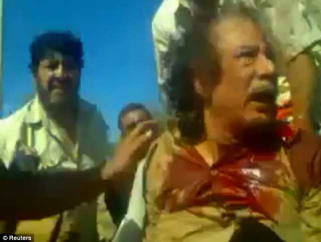 سرانجما قذافی در اکترب ۲۱۱ به دست افراد انقلابی کشته شد و شر او از سر مردم لیبی کوتاه گردید. 