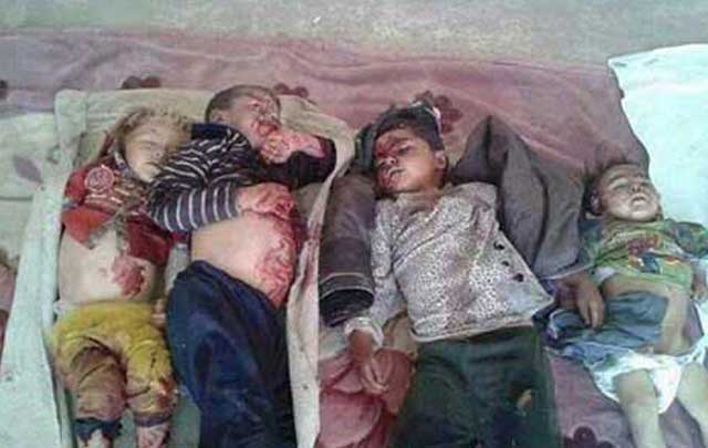 گروه داعش یکی از نمایندگان الله در عراق حتی از کشتار کودکان نیز پرهیزی ندارد. و به هیچ کس رحم نمی کند. اینها کودکان یک دهکده اند که به خواست الله کشته شدندن.