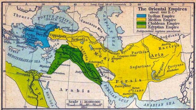 در این نقشه، سرزمین بزرگ ایران در زمان کوروش بزرگ به رنگ های زرد و سبزتیره نشان داده شده است. رنگ سبزتیره بابلونیا، مسوپتیمیا، و سیریا راشامل می شود.