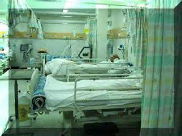 بیممارستان های ایران اغلب بسیار کثیف و آلوده اند. در تمیز و بهداشتی نگاه داشتن آنان توجه چندانی نمی شود. تخت و اطاق بیماران نیز بسیار کثیف و آلوده است. یکی از عوامل سرایت بیماری ها و بهبود نیافتن بیمار، رعایت نکردن اصول بهداشت در سالن، اطاق، تخت، و پوشش بیمار است.