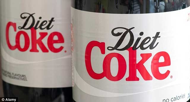 کوکای رژیمی Diet Coke چه واژه فریبنده ای که انسان ها را به عنوان بی ضرر بودن و تأثیر بد نداشتن روی بدن موجب می گردد که از خرد و کلان بی مهابا و بدون ترمز روزانه یک و یا چند بار از آن بنوشند ولیکن غافل از آن که بیماری های گوناگون و مرگ به دنبال آنست.