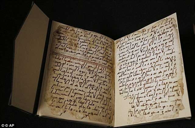 برگهایی از قرآن که قدیم ترین دست نوشته و به سالیانی پیش از زندگی محمدابن عبدالله بر می گردد.