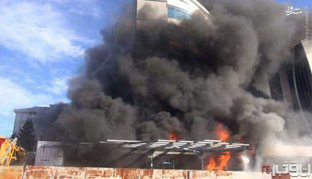صحنه آتش سوزی و پخش و پار قطٰات بمب در فرودگاه استانبول