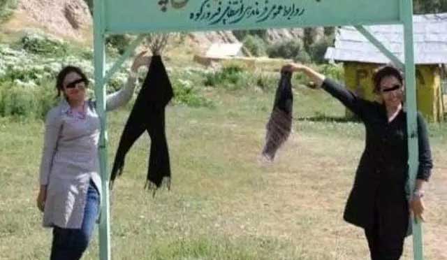iranian-women-take-off-hejab